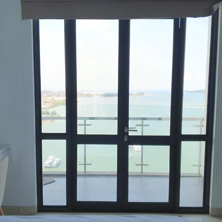 Peaceful Sea View Cozy Apt At Batam Center - By Mesa Exterior photo